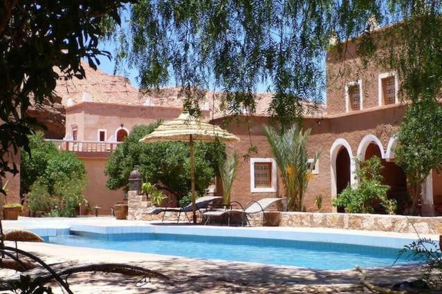 ホテル Defat Kasbah アイット・ベン・ハドゥ エクステリア 写真
